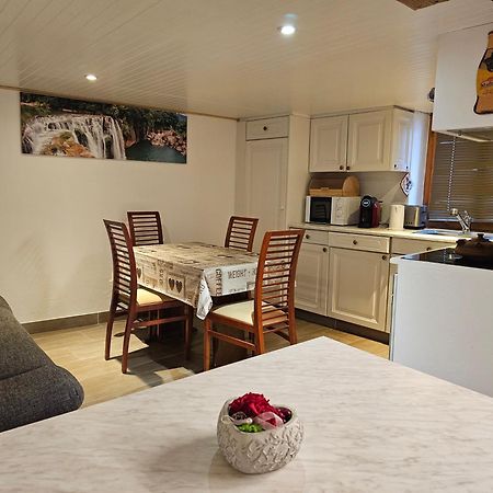 Joli Appartement Au Coeur Du Village Orsières Екстериор снимка